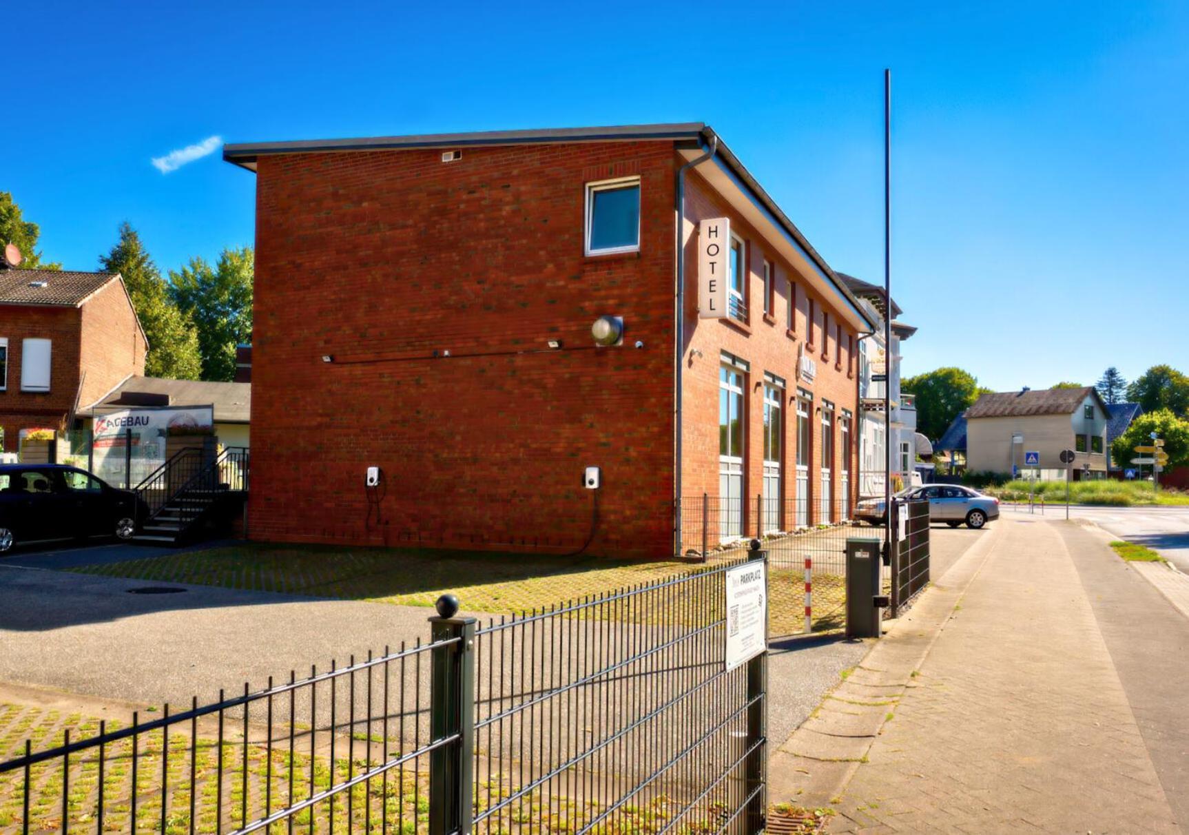 Hotel Adler & Eventlocation Gmbh Itzehoe Exterior foto